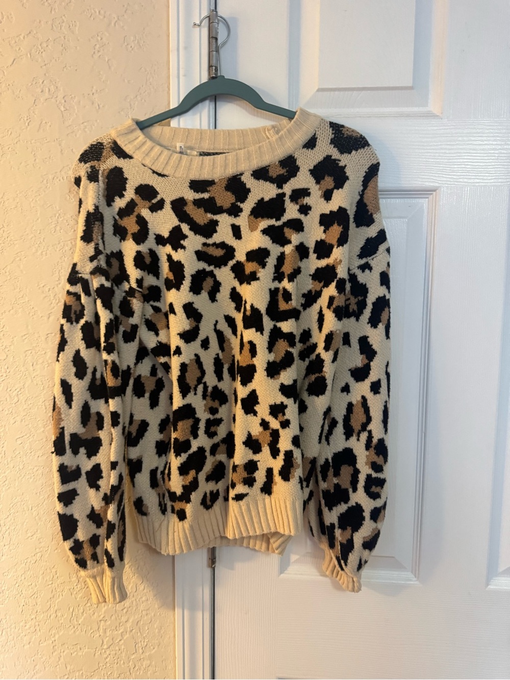 entro Leopard-Print Crewneck Sweater - Cream/Black/Brown